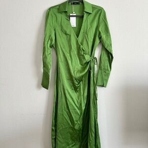 Green collared wrap dress with long sleeves